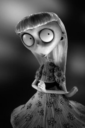 menina estranha Frankenweenie filme tim burton